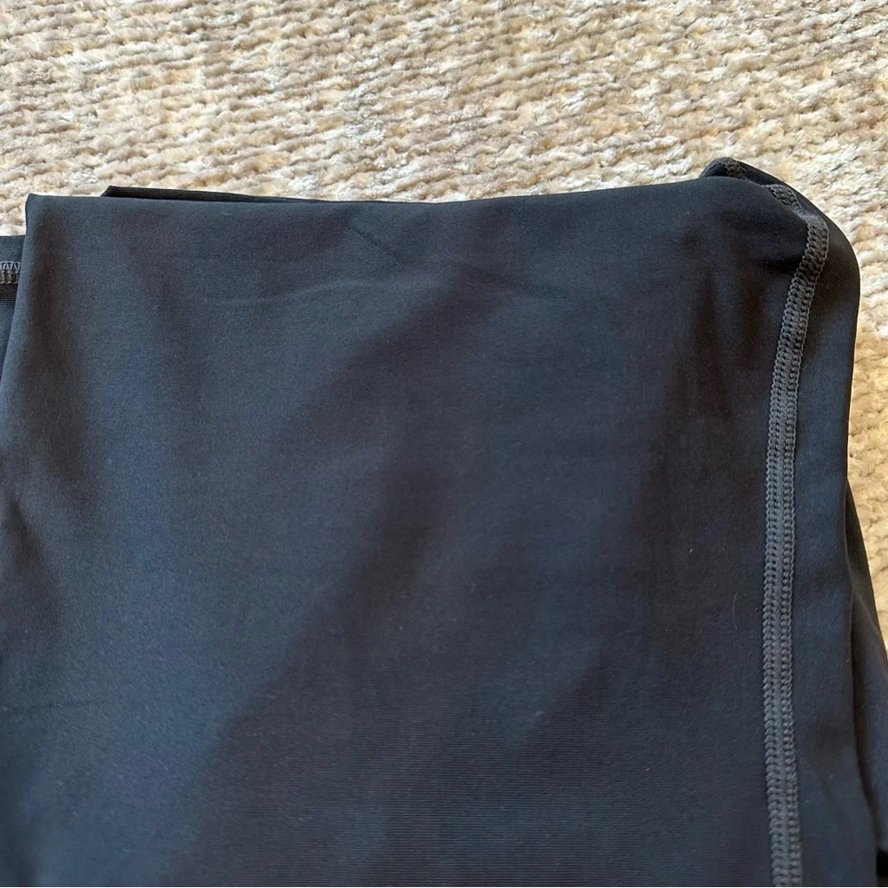 Body Glove Black Short Sleeve Rash Guard - Picture 4 of 10